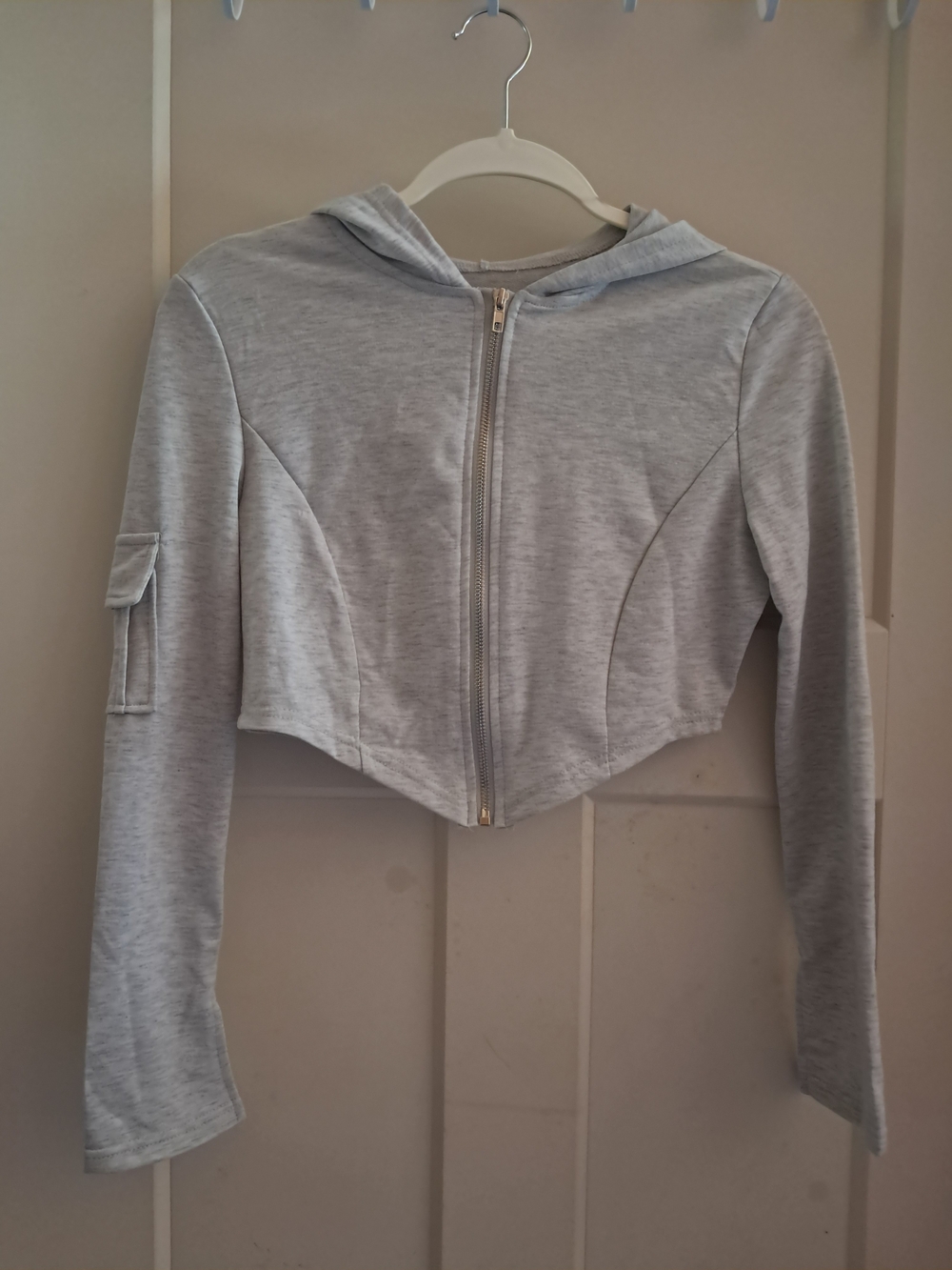 SHEIN Light Gray Cropped Zip-Up Hoodie